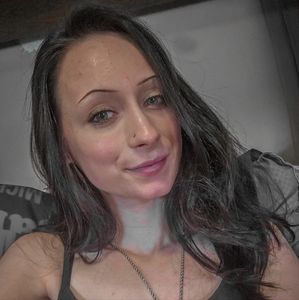 Meet your Posher, Dayna